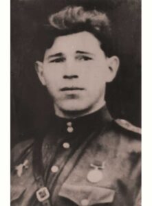 Нечаев И.В. - командир-дивизиона, капитан 64 осбр