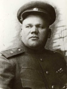 Кабичкин Иван Петрович - член военсовета, бригадный комиссар 2 мсд
