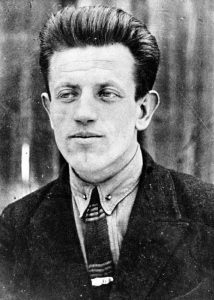 Каширин Николай Васильевич. Родился в 1907 г. Призван в РККА в августе 1941 г. Погиб 15 апреля 1942г. Извещение Мытищинского объединённого ГВК от 11 мая 1963 года.До ВОВ работал учителем в Луговской школе.