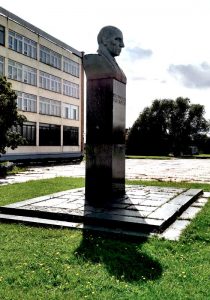 Памятник В.Р. Вильямсу
