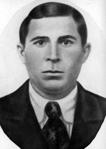 Цыпляев Николай Гаврилович. Родился в 1912 г. Призван в РККА в июне 1941г. Пропал без вести. Извещение от 08.05.46 года. До ВОВ работал трактористом во ВНИИ кормов.