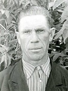 Безгузиков Алексей Михайлович, 1921-1986, рядовой, Коммунальный пер. д.3