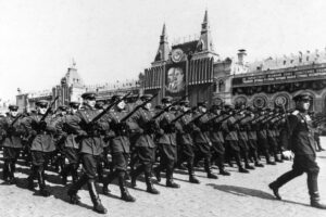Как Красная армия стала Советской?