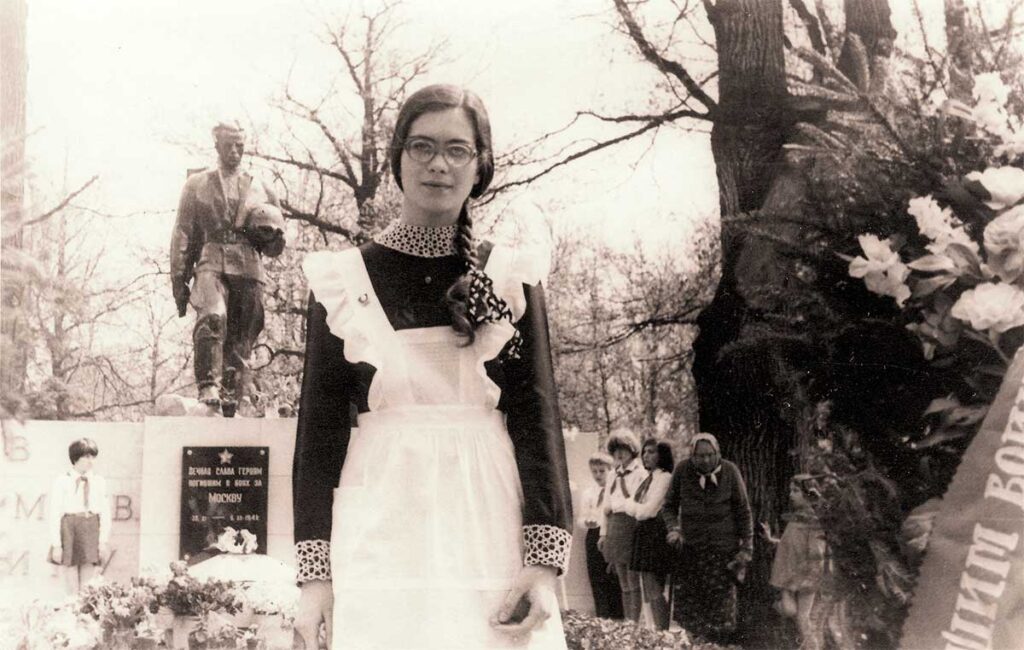 Виноградова Елена. Братская могила, Луговая