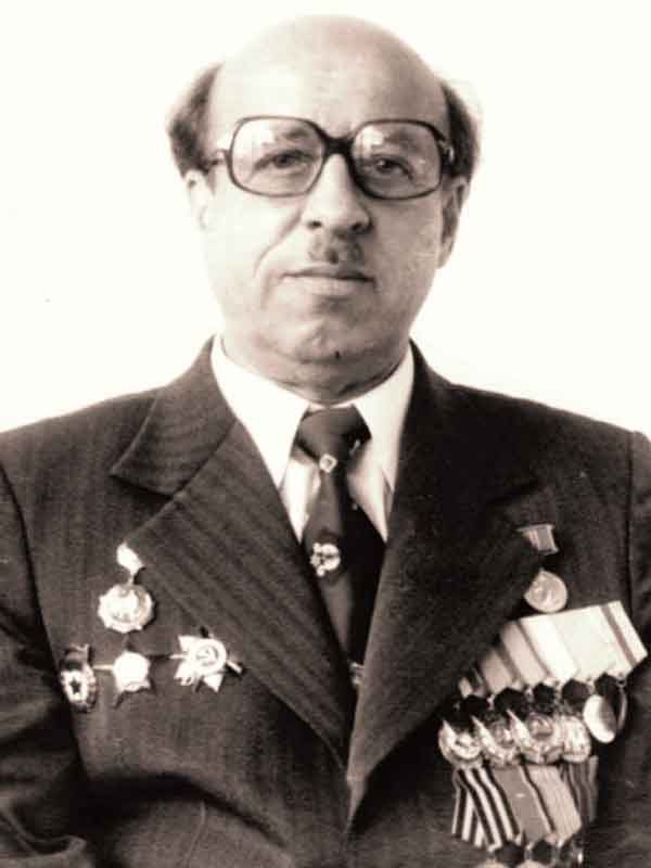 Смурыгин Митрофан Андреевич – директор (1968 - 1986) ВНИИ кормов