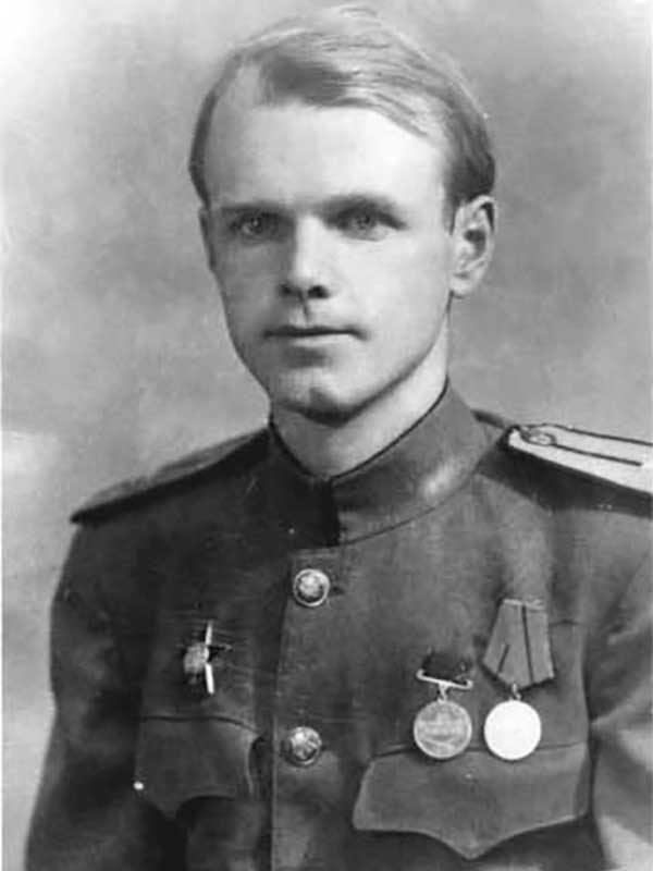 Тихомиров Александр Васильевич, 1917, подполковник, Садовый пер., д.9