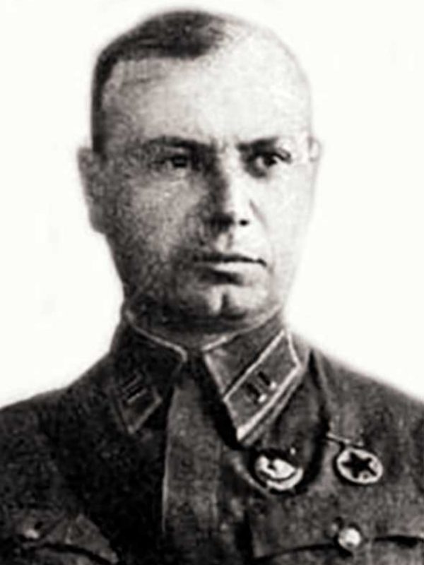 Командир 352 сд (1.08.1941 - 5.06.1942), полковник, Прокофьев Юрий Михайлович