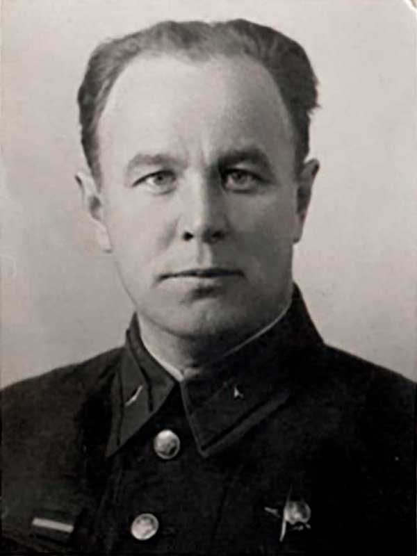 Колесов Яков Сергеевич - член Военного совета 1 ударной Армии