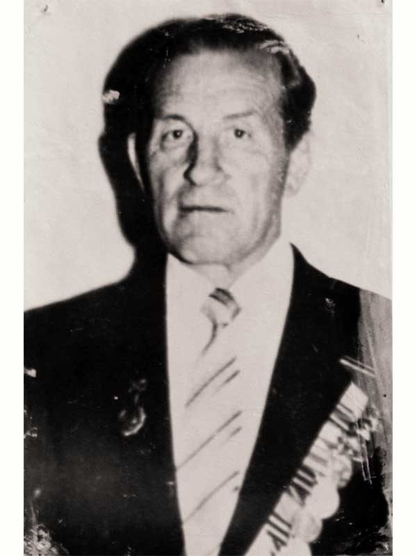 Осипов Владимир Фёдорович, 1917-1990, капитан, Центральная, 34