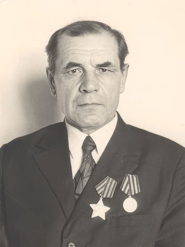 Усачёв Василий Петрович, 1912, рядовой, Московская, 17