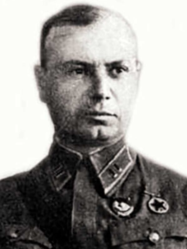 Командир 352 сд (1.08.1941 - 5.06.1942), полковник, Прокофьев Юрий Михайлович